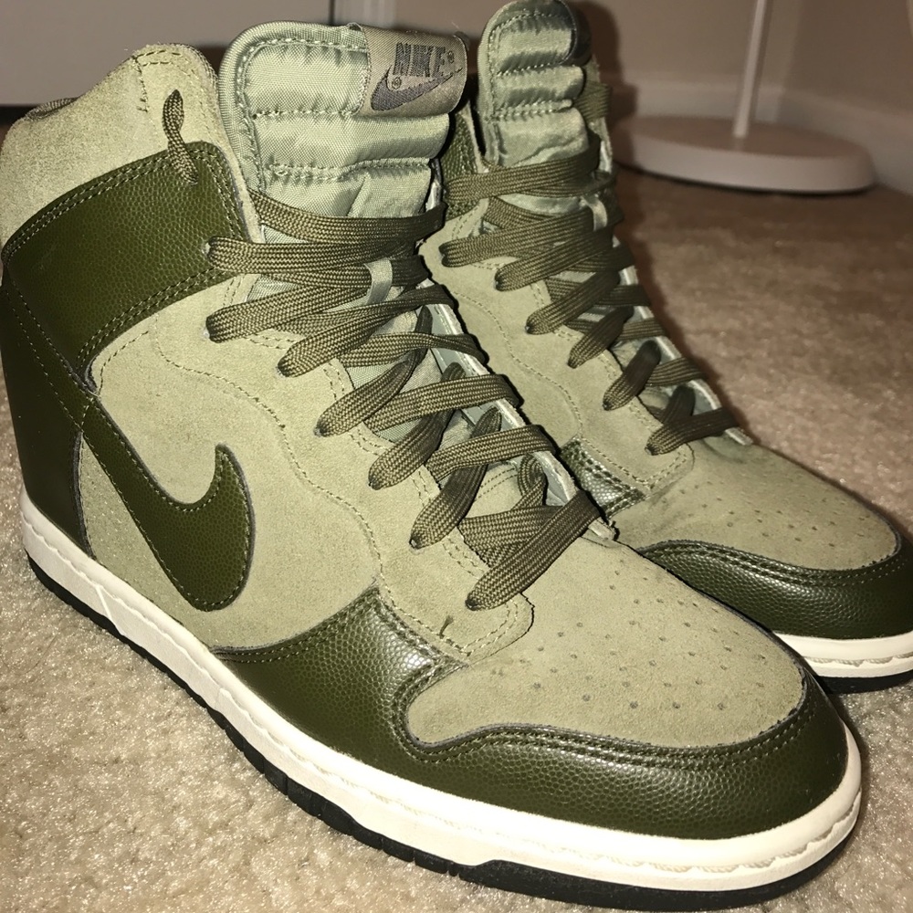 Nike Sky High Dunk